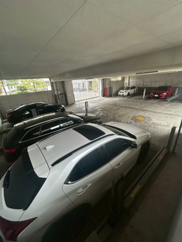 甲子園四番町パークハウスの駐車場