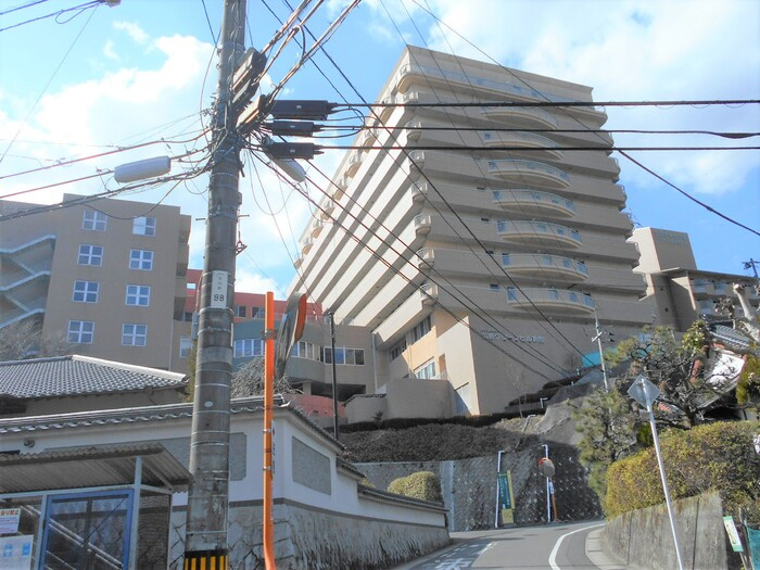 ドミール三和 A棟の外観|医療法人和同会広島グリーンヒル病院