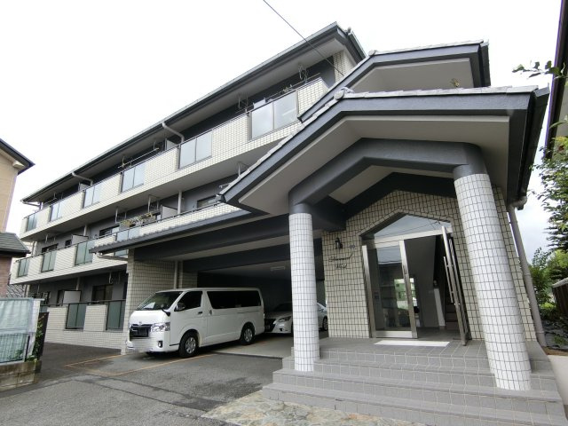 ドミールウエストの外観