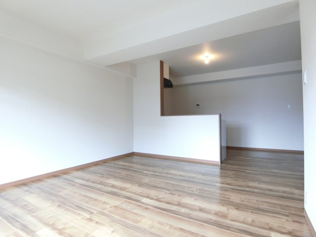 ドミールウエストの居間・リビング