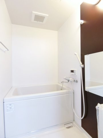 ドミールウエストの浴室