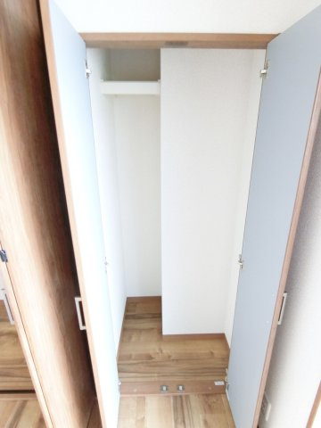 ドミールウエストの収納