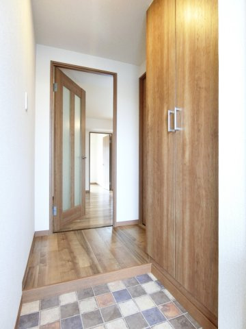 ドミールウエストの玄関