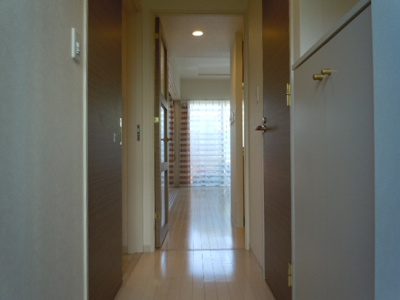 【玄関】 | 曽根ガーデンテラス | ※同タイプの写真となり、実際のお部屋とは異なる場合があります