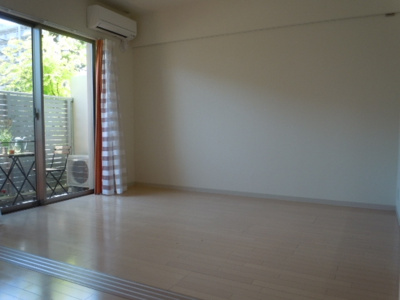 【内装】 | 曽根ガーデンテラス | ※同タイプの写真となり、実際のお部屋とは異なる場合があります