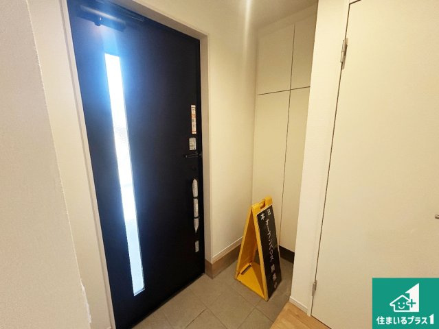 宝塚市福井町　第2期　新築一戸建ての玄関|シューズボックスにはたくさんの靴が収納できるので玄関周りはいつもスッキリ！ご家族が増えても安心！