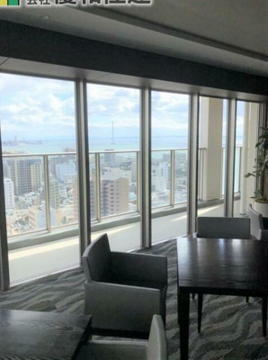 【その他共用部分】 | プラウドタワー明石 | ☆高速エレベーター3基！全館空調管理！
☆ペット飼育可（管理規約による）
☆２４時間ゴミ出し可能！
☆オール電化マンション！
☆内廊下設計！
☆ビューラウンジ、ゲストルーム、リラクゼーションルーム！