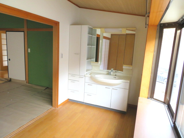 高崎市吉井町神保　中古1180の独立洗面台