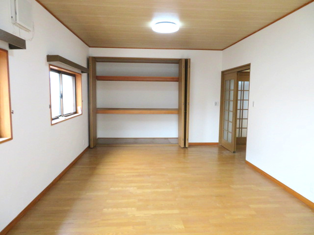 高崎市吉井町神保　中古1180の洋室