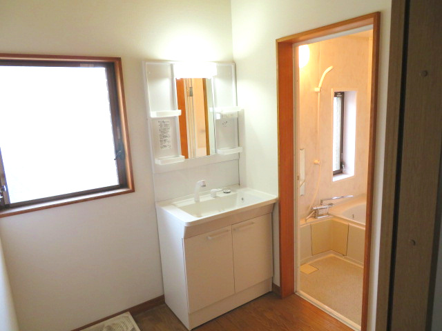 高崎市吉井町神保　中古1180の独立洗面台