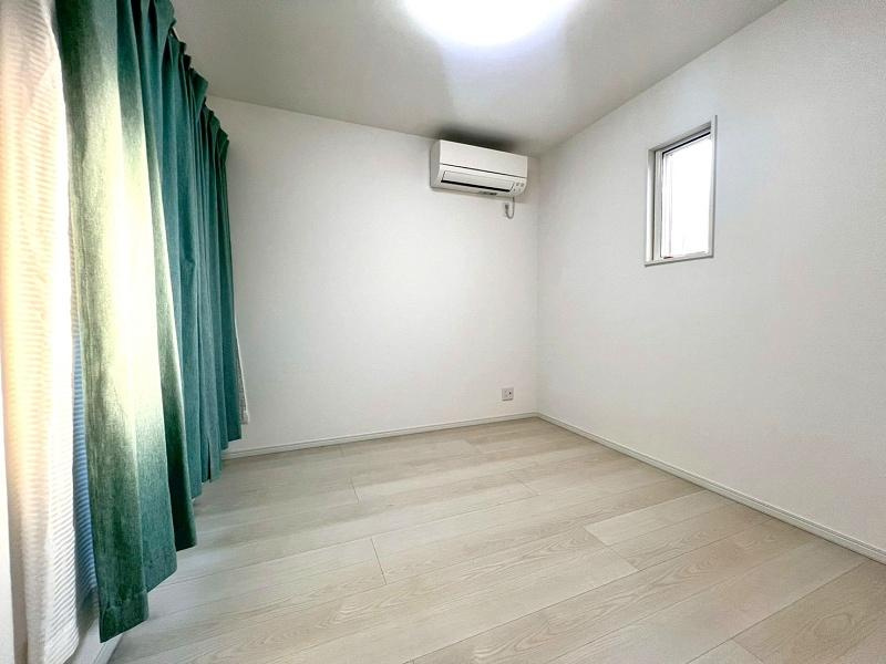 針木東町　中古戸建　(築浅物件)の洋室