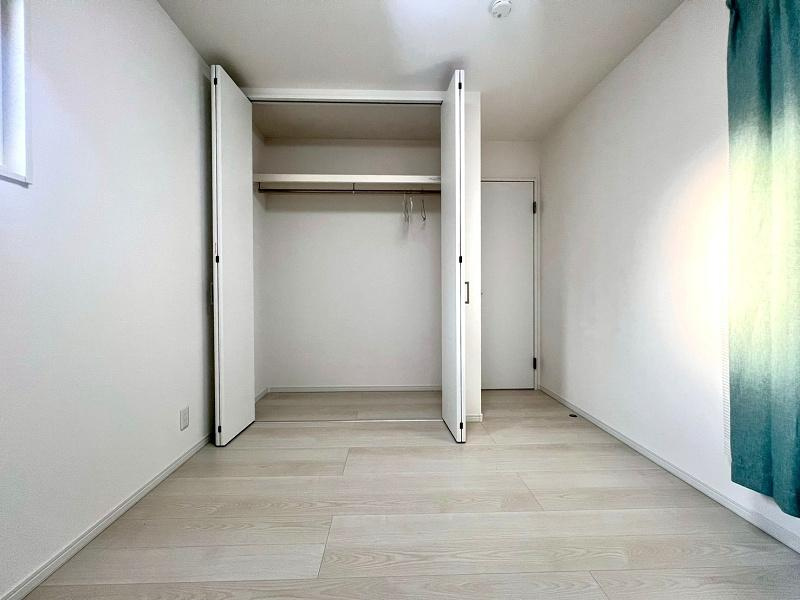 針木東町　中古戸建　(築浅物件)の洋室