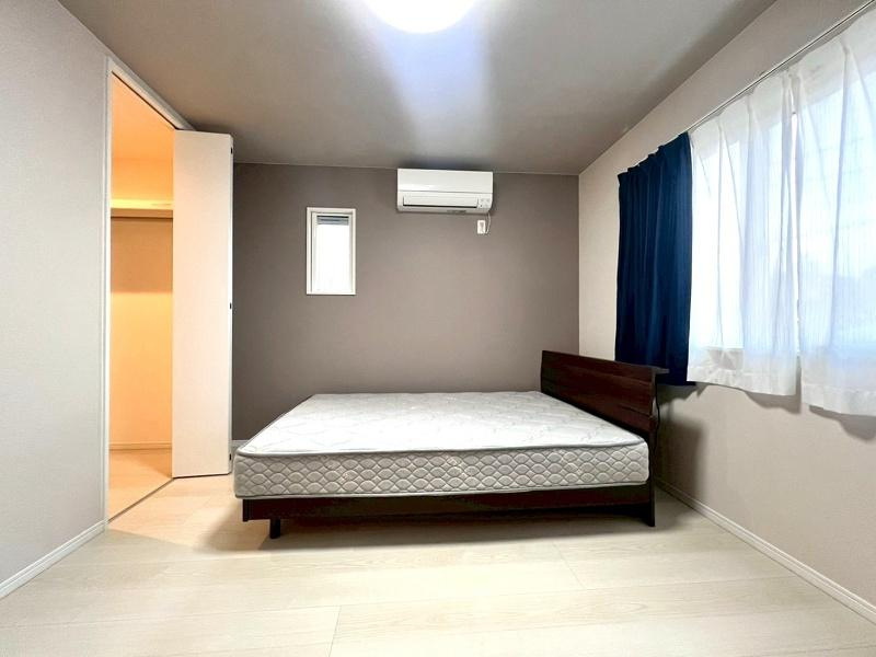 針木東町　中古戸建　(築浅物件)の洋室