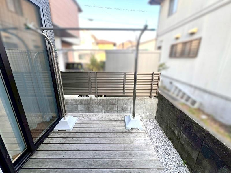 針木東町　中古戸建　(築浅物件)のその他|ウッドデッキ
