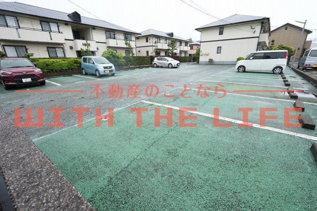 ベルナールⅡ【キャッシュバック対象物件】の駐車場|駐車場があります