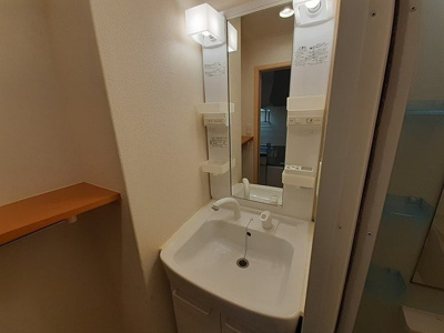 【洗面所】 | スターブル | 明るい洗面所です