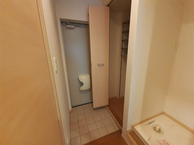 【玄関】 | スターブル | 収納もある玄関です