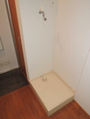 【設備】 | ウーノルミノーゾ | 室内洗濯機置き場。