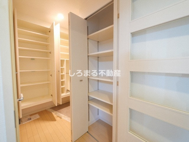 M.hills西本町の収納