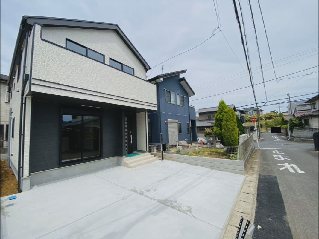 成田市飯田町Ⅲ　新築戸建　B号棟