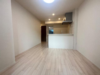 【居間・リビング】 | アップルテラス | ◆不動産すまラボの新プラン◆入居時の費用負担が0円で入居可能♪お気軽にお尋ねください♪