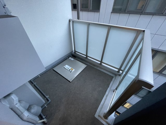 クロスレジデンス阿波座のバルコニー