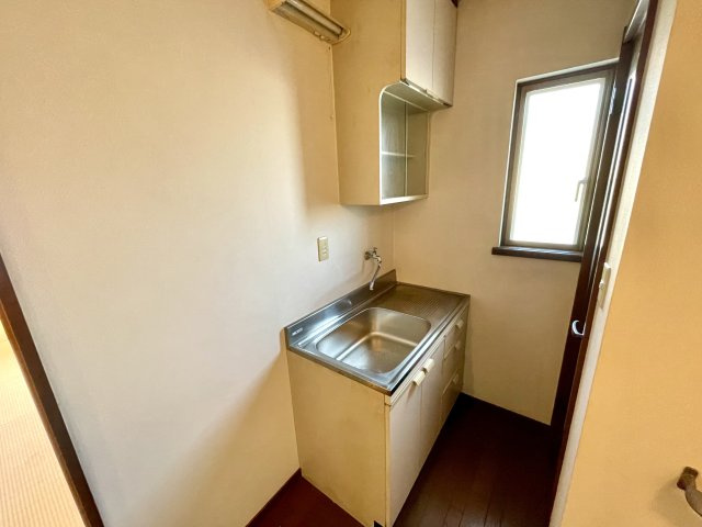 【独立洗面台】 | 【中古戸建】山形市荒楯町2丁目 | ２階のトイレ横の洗面所です♪