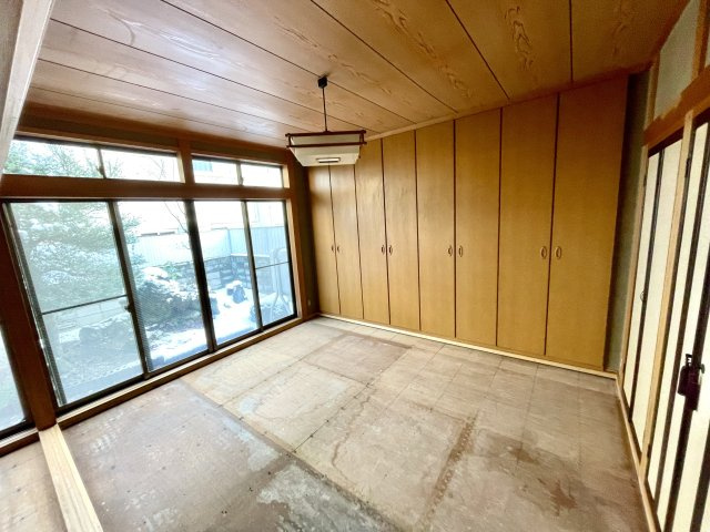 【洋室】 | 【中古戸建】山形市荒楯町2丁目 | 奥の部屋には収納スペースもたっぷりあります♪