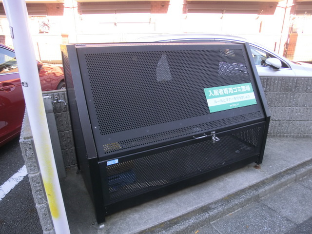 ハイムシンフォニアＡのその他共用部分|便利な敷地内ゴミ置き場。