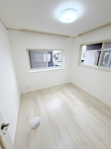 昭島市緑町３丁目　リフォーム住宅の洋室
