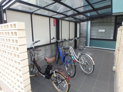 【その他共用部分】 | ＢＲＩＳＴＯＬ | 屋根付き自転車置場です。