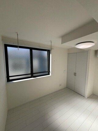 早稲田鶴巻町ＩＭＡハウスの寝室