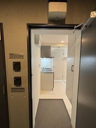 早稲田鶴巻町ＩＭＡハウスの玄関