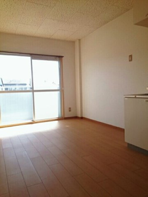 【居間・リビング】 | メモリー近藤 | おしゃれなリビングです