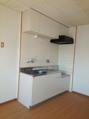 【キッチン】 | メモリー近藤 | コンパクトなキッチンで掃除もラクラク