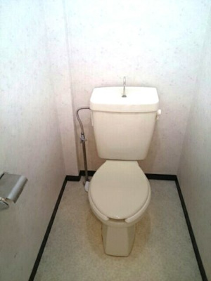 【トイレ】 | メモリー近藤 | 落ち着いた色調のトイレです