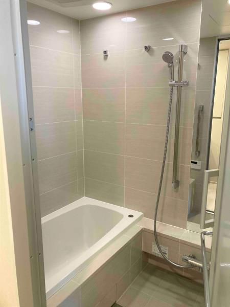 白金ザ・スカイ西棟の浴室