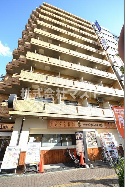 ルーブルCT難波の外観