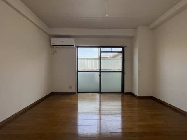 セルサス大道壱番館の居間・リビング