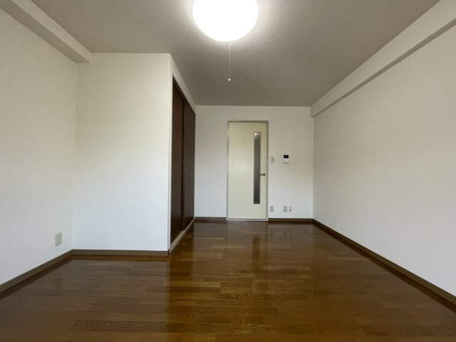 セルサス大道壱番館の居間・リビング