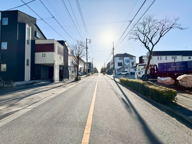 練馬区平和台1丁目　建築条件無し売地　全3区画の前面道路含む現地写真|2026.02.19撮影

現地ご見学希望・資料請求などお気軽にお問い合わせ下さい！
03-5990-5201