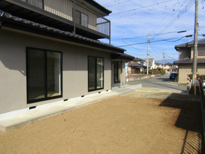 【庭】 | 【再生住宅】南アルプス市飯野 | お庭でゆったりと過ごせます