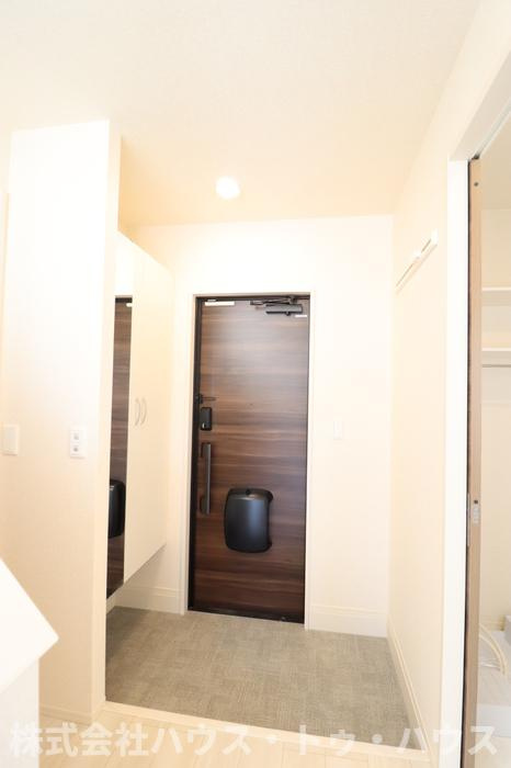 アプリコーゼ　Cの玄関