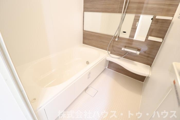 アプリコーゼ　Cの浴室