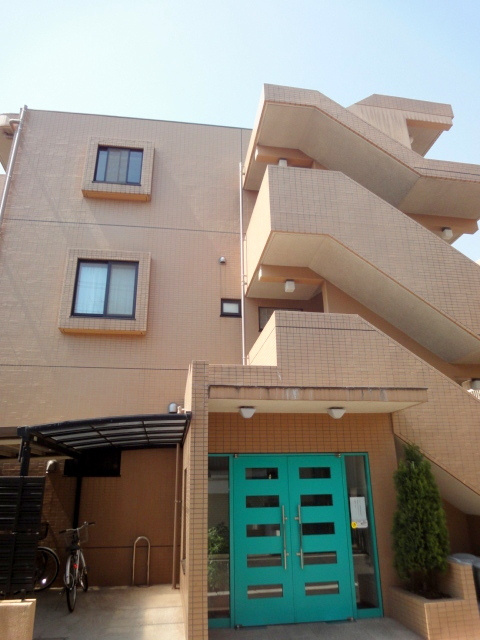 ルネス・コスモの外観