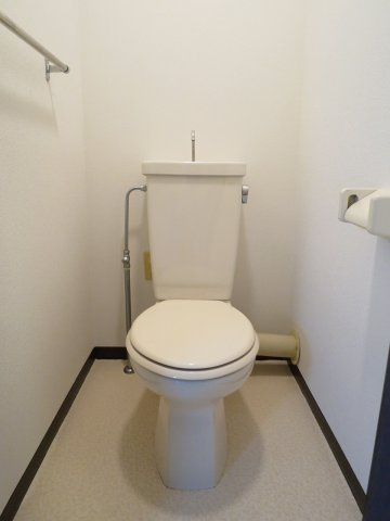 ハイラーク花畑駅前のトイレ|落ち着いたトイレです