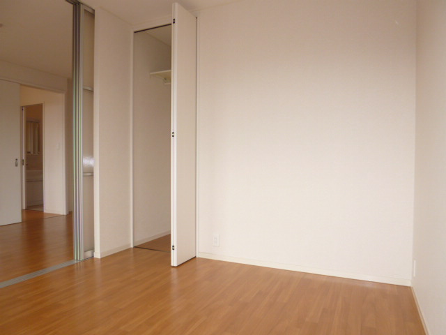 ＣＯＮＦＩＤＥＮＣＥ　Ｍの洋室