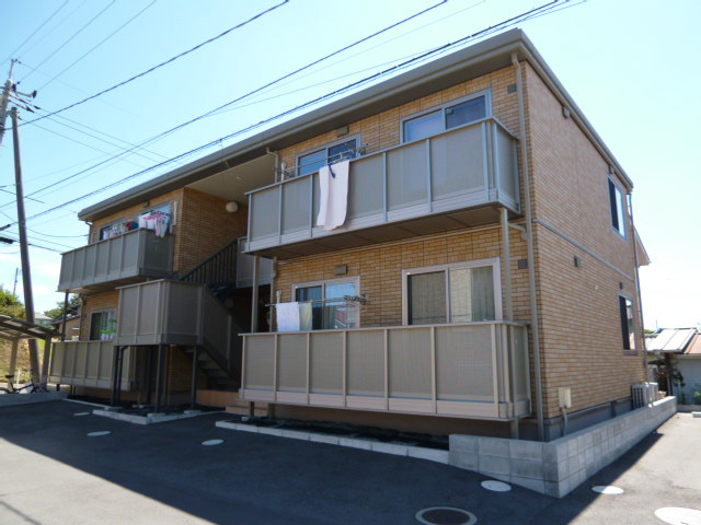 ＣＯＮＦＩＤＥＮＣＥ　Ｍの外観