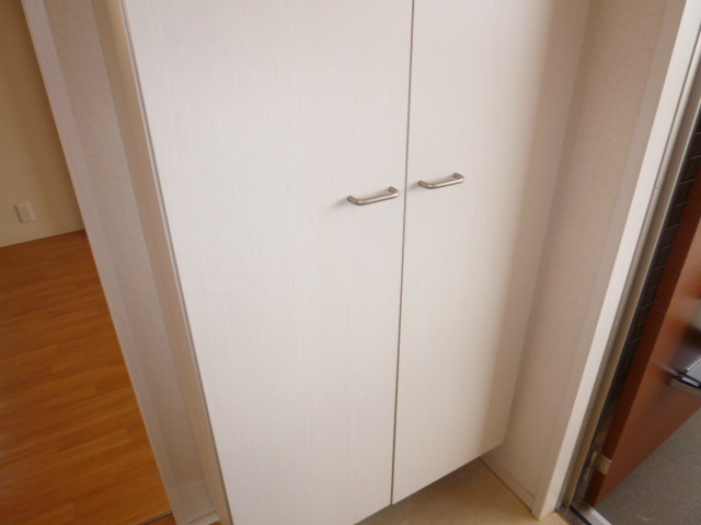 ＣＯＮＦＩＤＥＮＣＥ　Ｍの玄関|シューズボックス