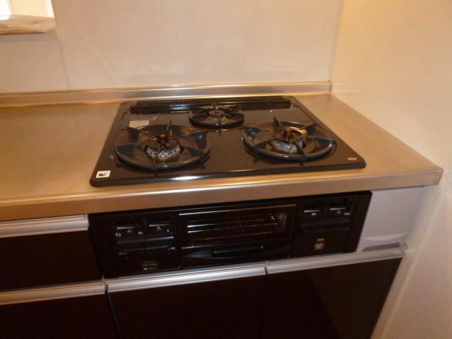 ＣＯＮＦＩＤＥＮＣＥ　Ｍのキッチン|３口コンロ